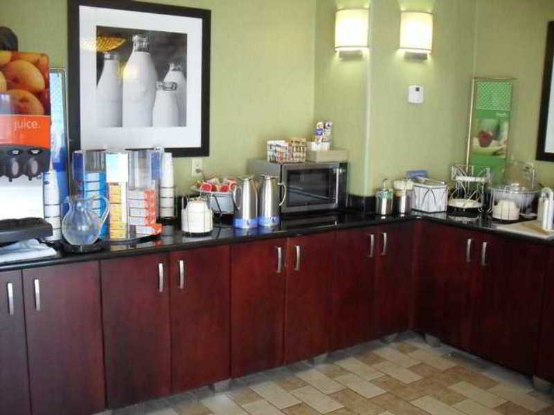 Hampton Inn Perry Ristorante foto